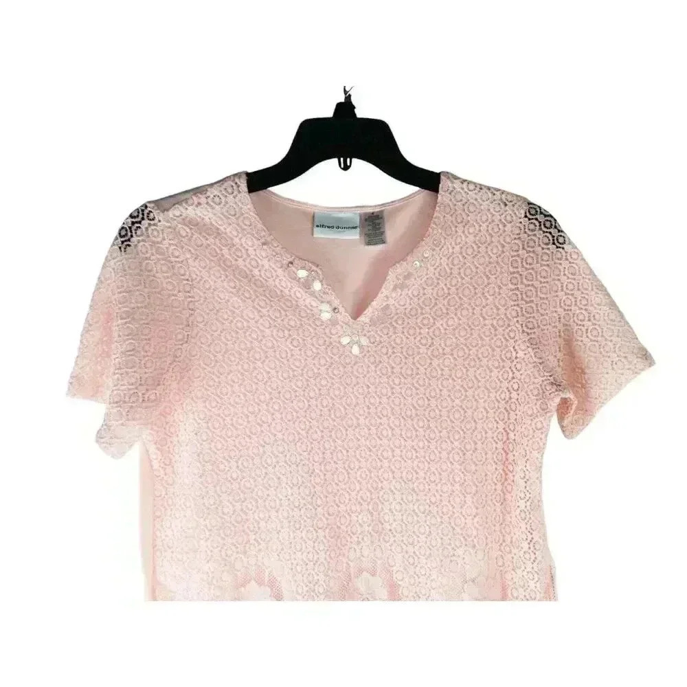 Alfred Dunner Women's Pink Coral  Lace Sequins Pullover V - Neck Top sz Medium - Picture 2 of 9